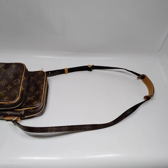 Louis Vuitton Amazon Brown Monogram Crossbody mon637-102525 - Picture 16 of 16